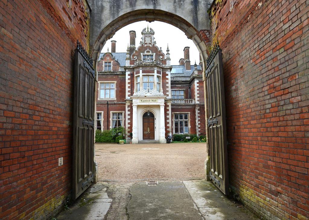 Lynford Hall Hotel Mundford Kültér fotó